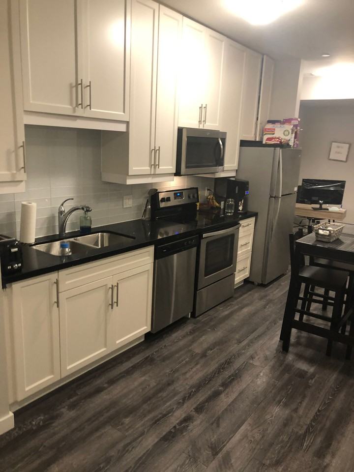 690 King Street West #105 - Photo 5 of 11