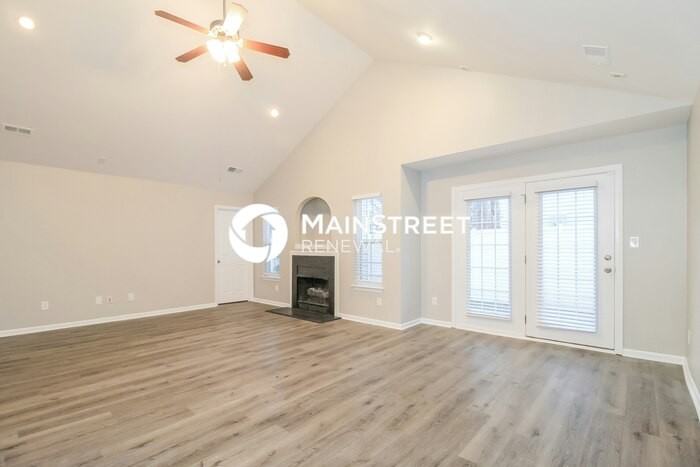 556 Lakeside Valley Dr - Photo 3 of 16