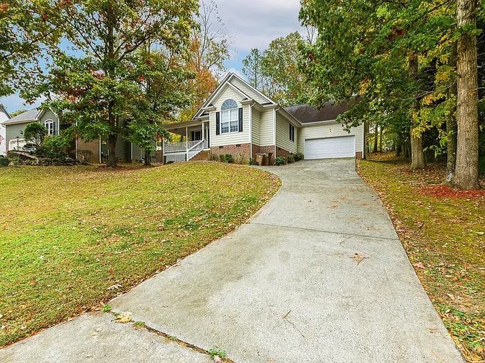 1006 Barnford Mill Rd - Photo 3 of 37