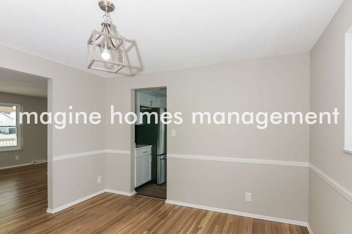 4814 Heatherton Dr - Photo 6 of 20