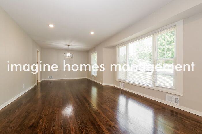 8621 W 88th Ter - Photo 4 of 20