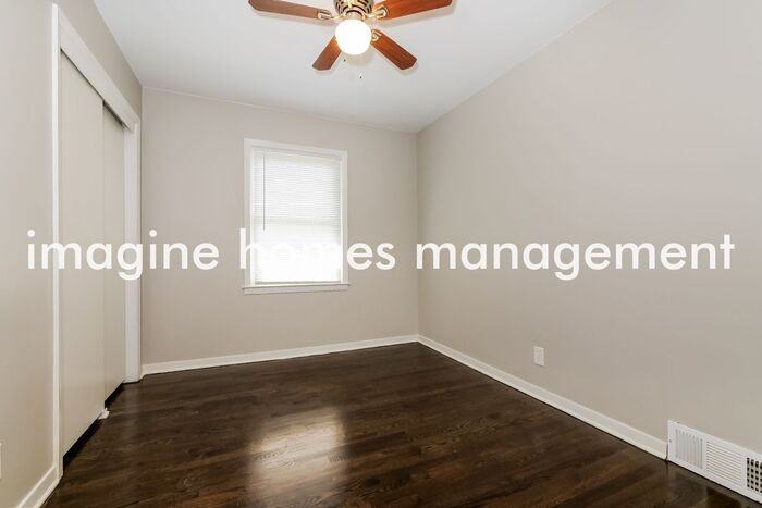 8621 W 88th Ter - Photo 7 of 20