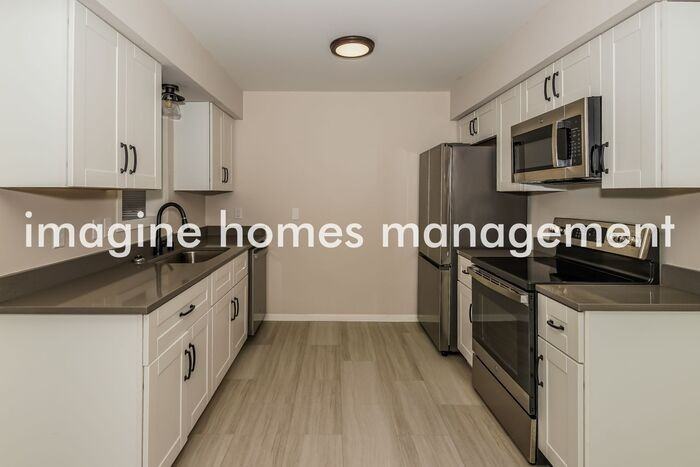 10742 Washburn Ave S - Photo 6 of 18