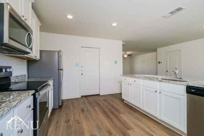 220 Crescent Park Dr - Photo 5 of 20