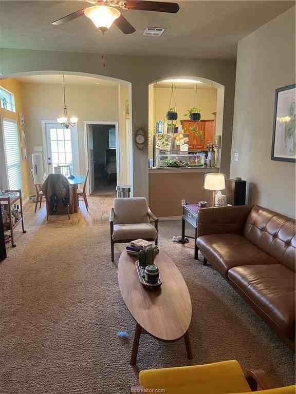 2810 Silver Oak Dr - Photo 2 of 13