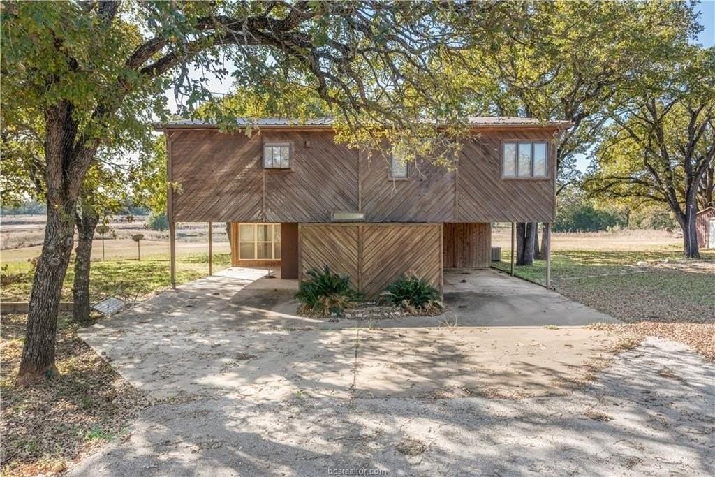 10654 W Us Highway 79 - Photo 2 of 25