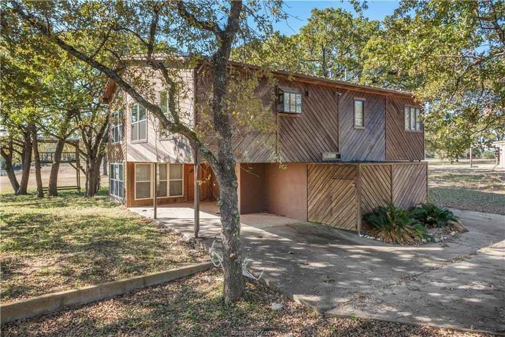 10654 W Us Highway 79 - Photo 3 of 25