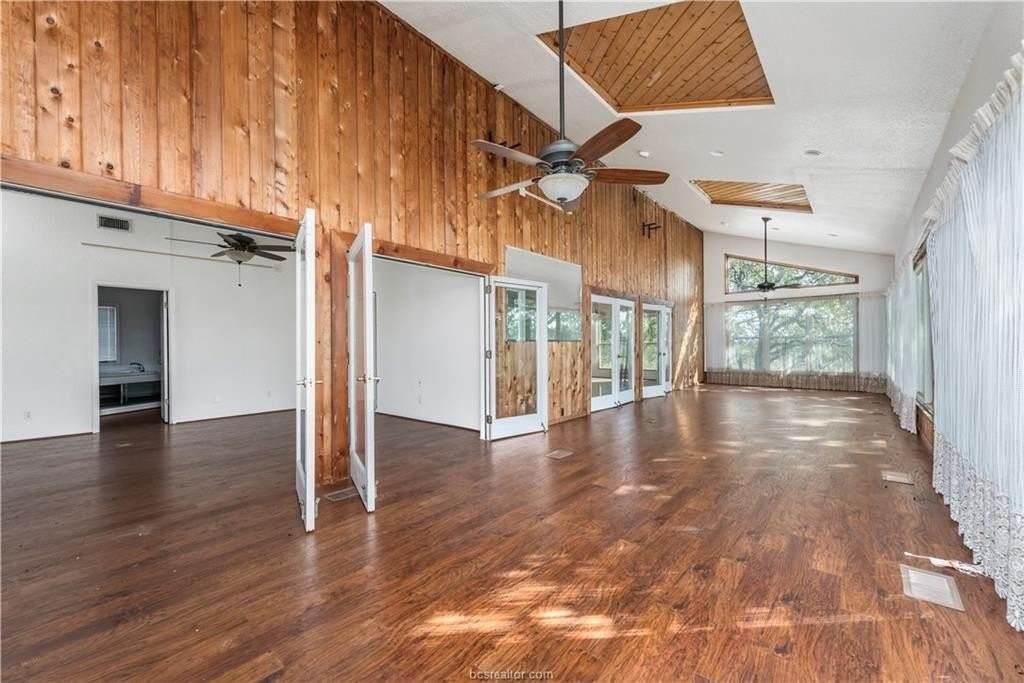 10654 W Us Highway 79 - Photo 4 of 25