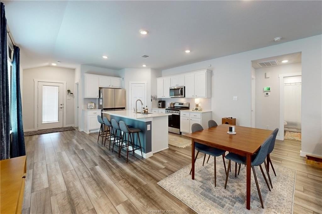 1012 Amistad Loop - Photo 7 of 26