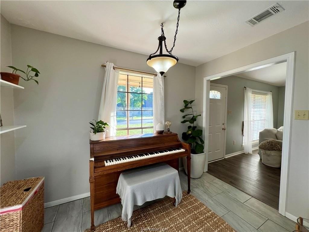 3304 Bahia Dr - Photo 7 of 14