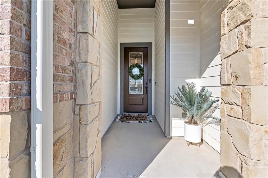 5123 Maroon Creek Dr - Photo 3 of 28