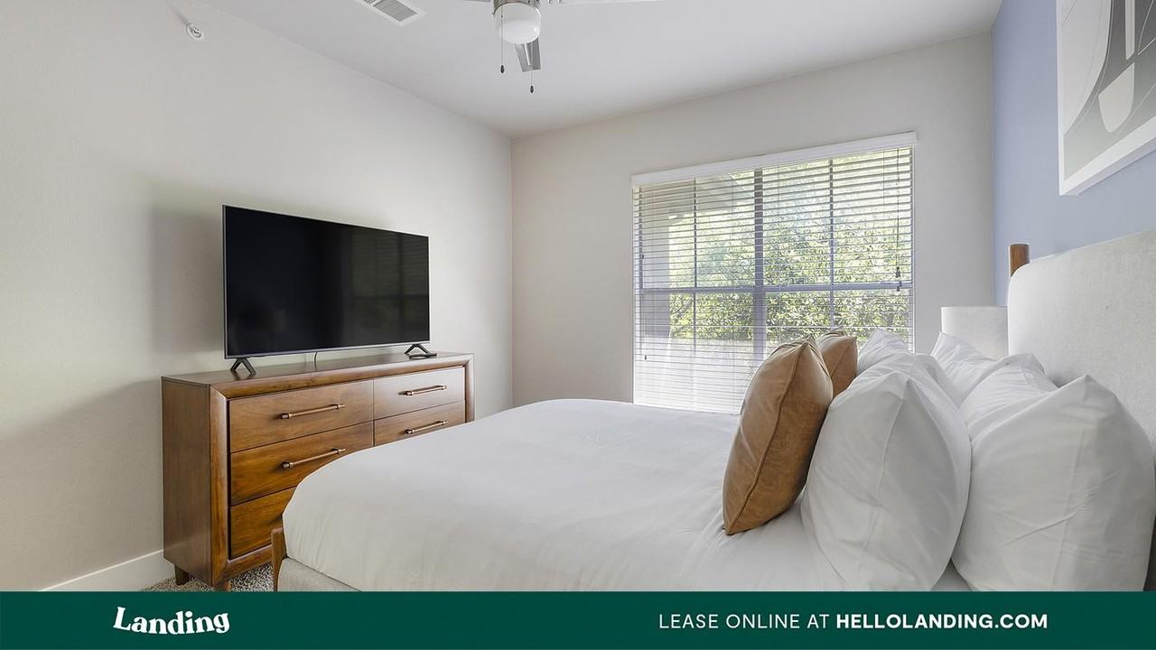 5350 Bryant Irvin Road - Photo 7 of 50