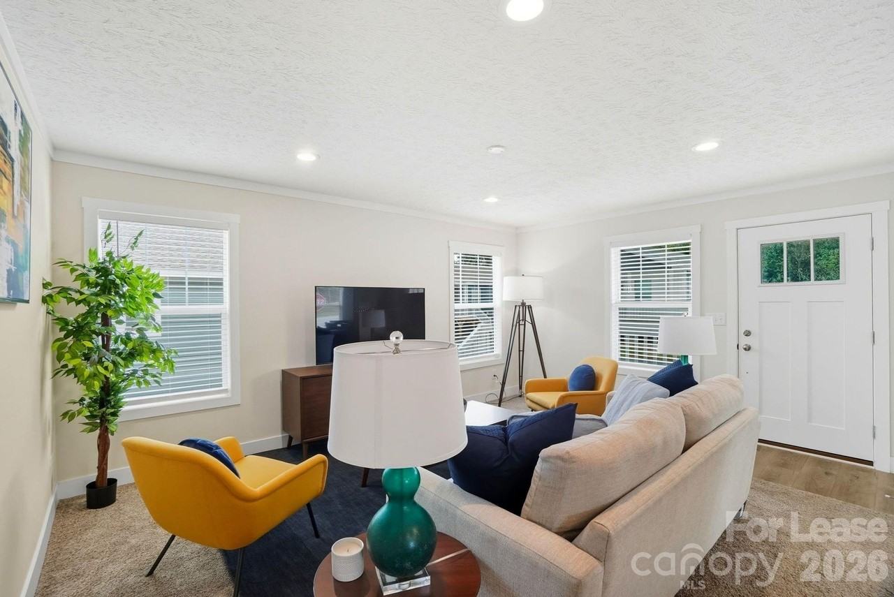 2102 24th St Ne #29 - Photo 3 of 16