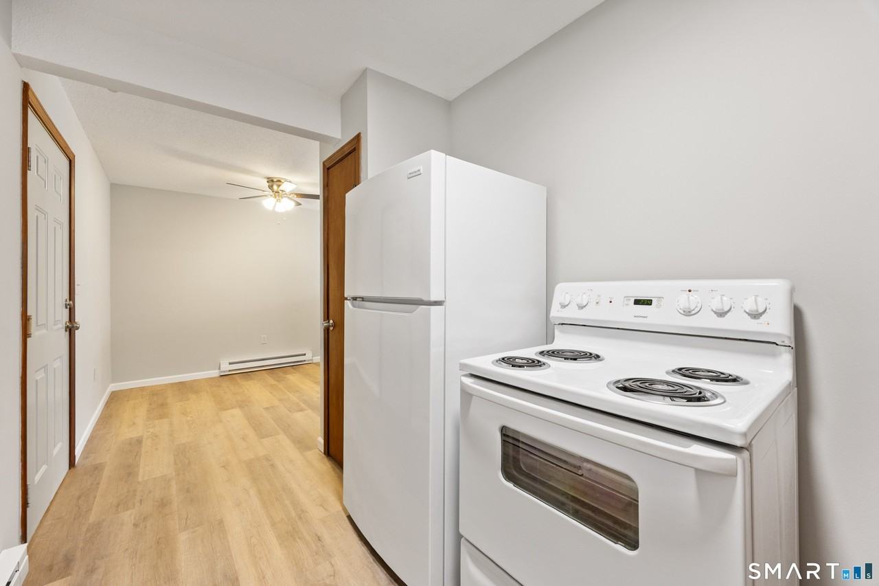 46 N Cherry St #8 - Photo 4 of 24