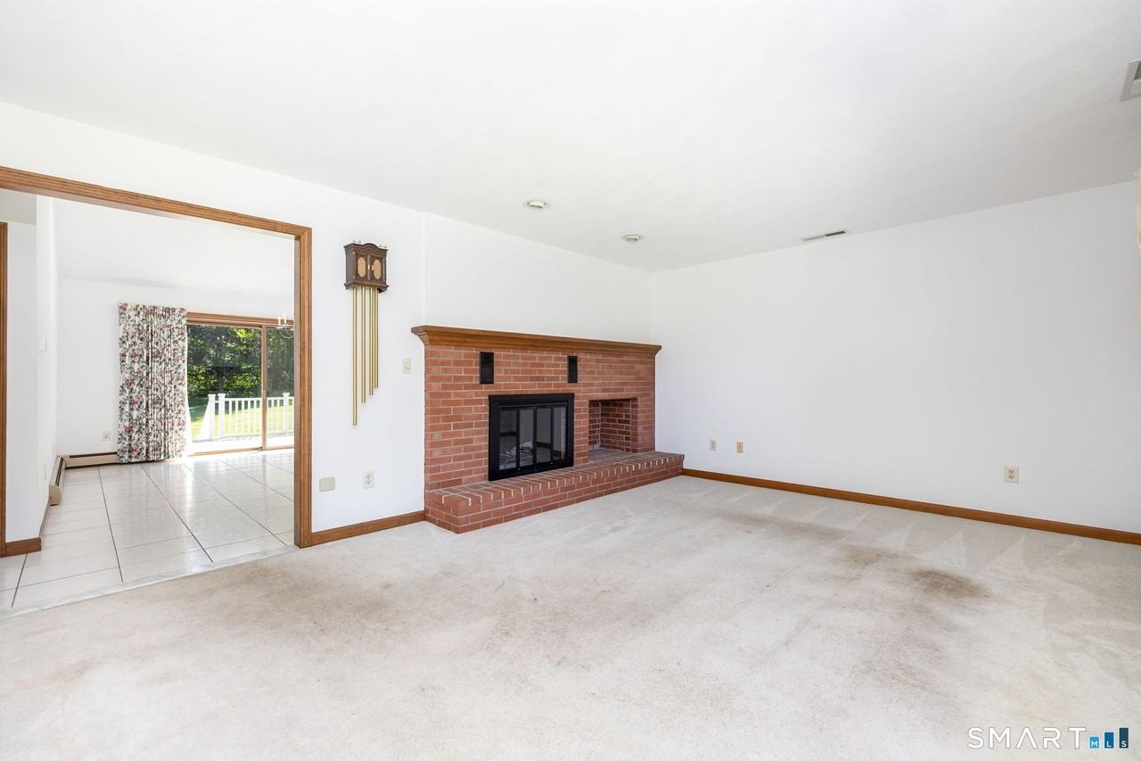 428 Maple St - Photo 6 of 32