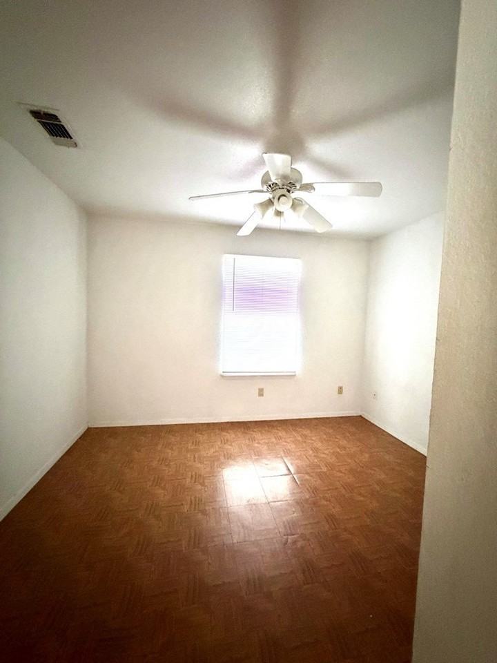 1527 Las Quintas Blvd - Photo 7 of 12