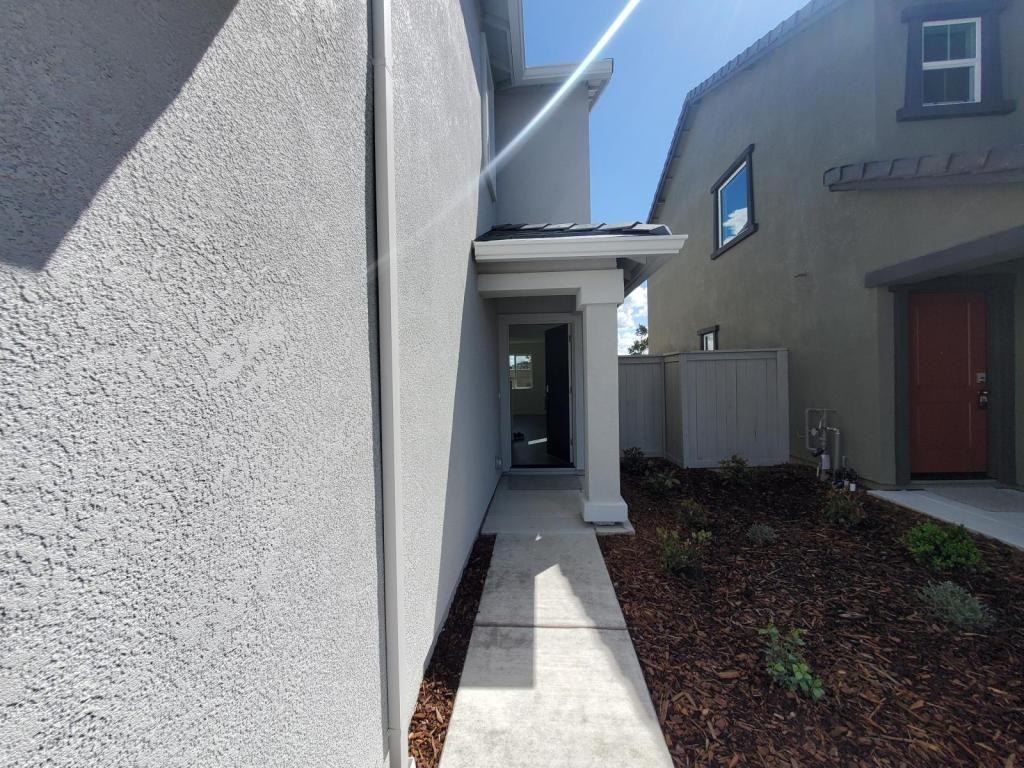 2057 Shady Tree Cir - Photo 2 of 13