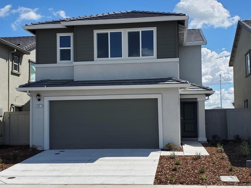 2057 Shady Tree Cir - Photo 3 of 13