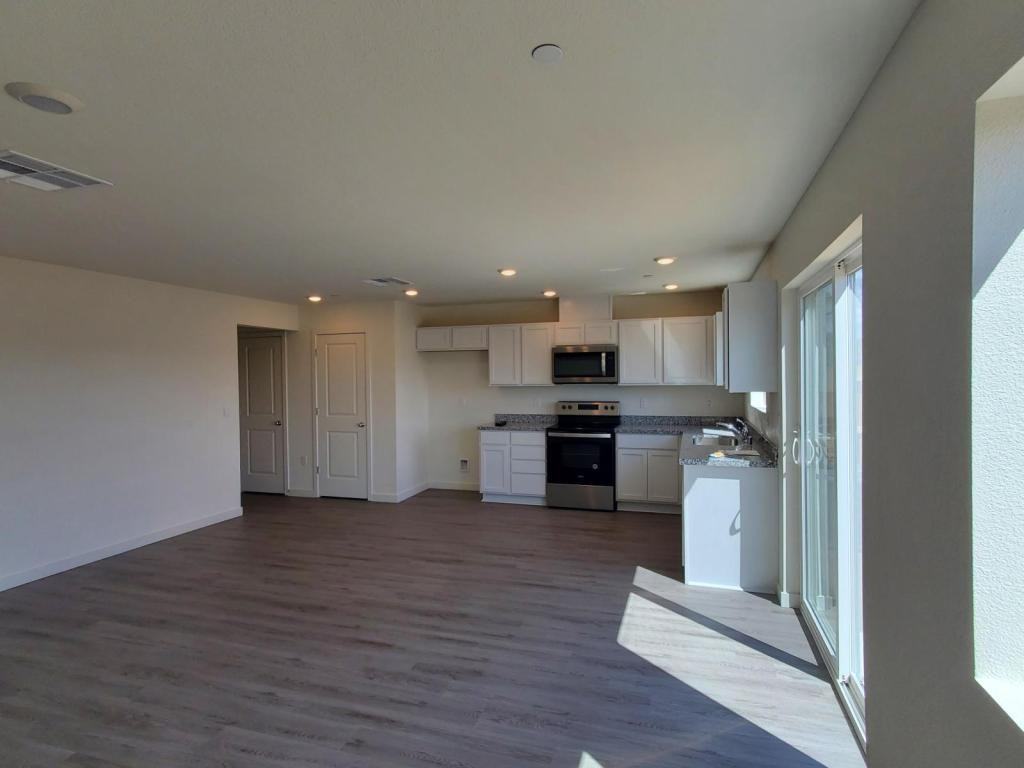 2057 Shady Tree Cir - Photo 6 of 13