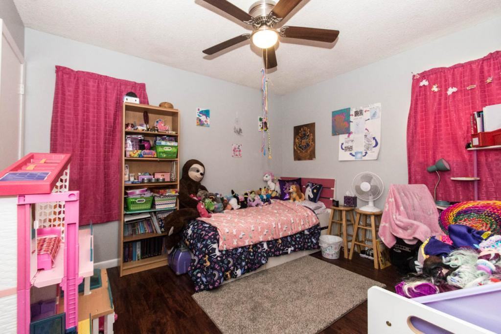 122 Briarwood Dr - Photo 2 of 28