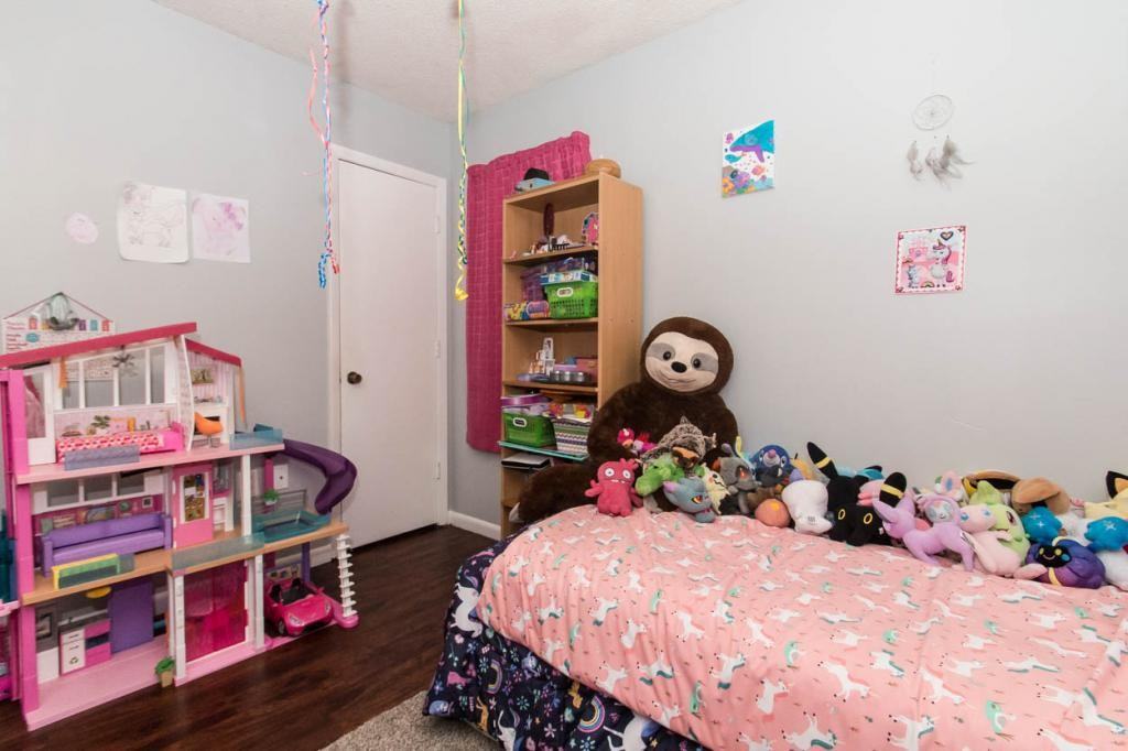 122 Briarwood Dr - Photo 4 of 28