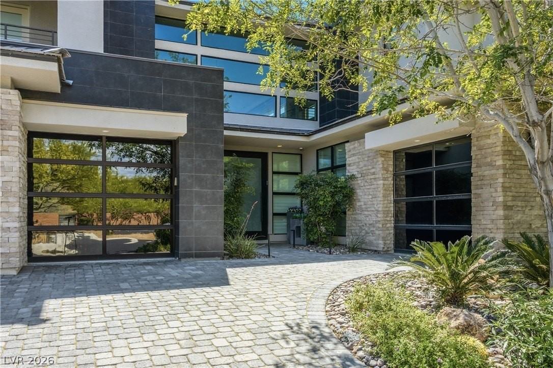 4222 Bronze Ridge St - Photo 4 of 50