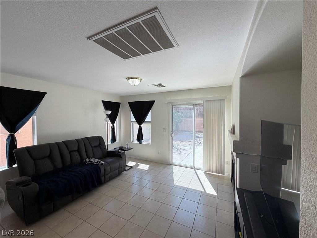 2515 Begonia Valley Ave - Photo 5 of 32