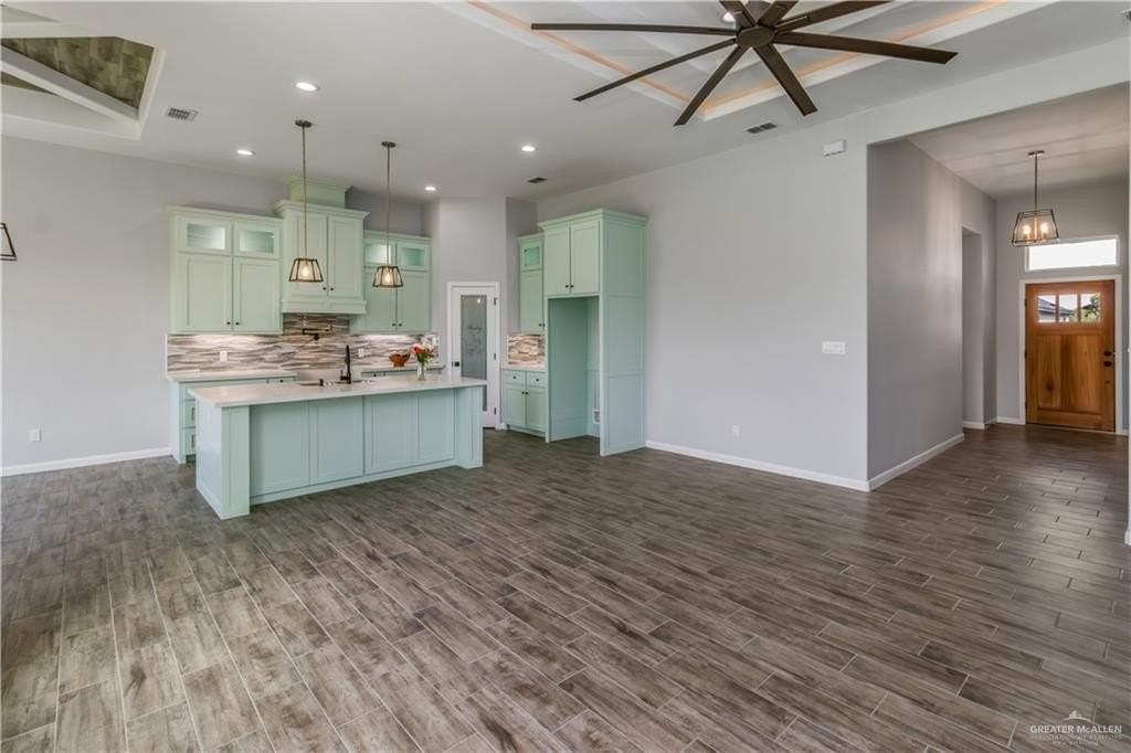 1009 Magnolia St - Photo 3 of 13