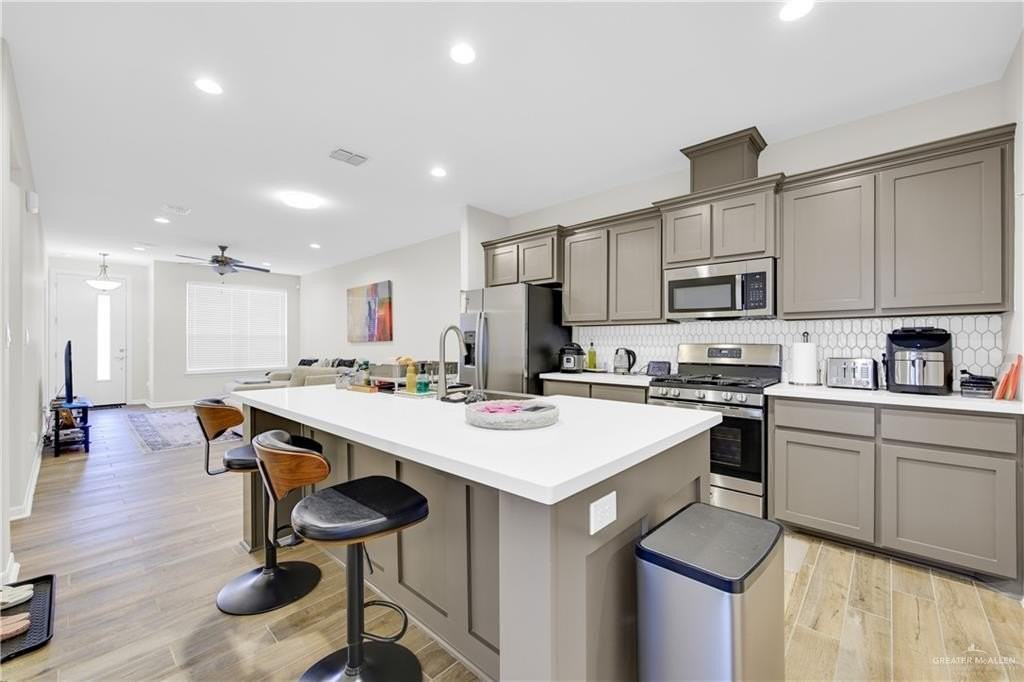 1409 Xavier Ave - Photo 4 of 25