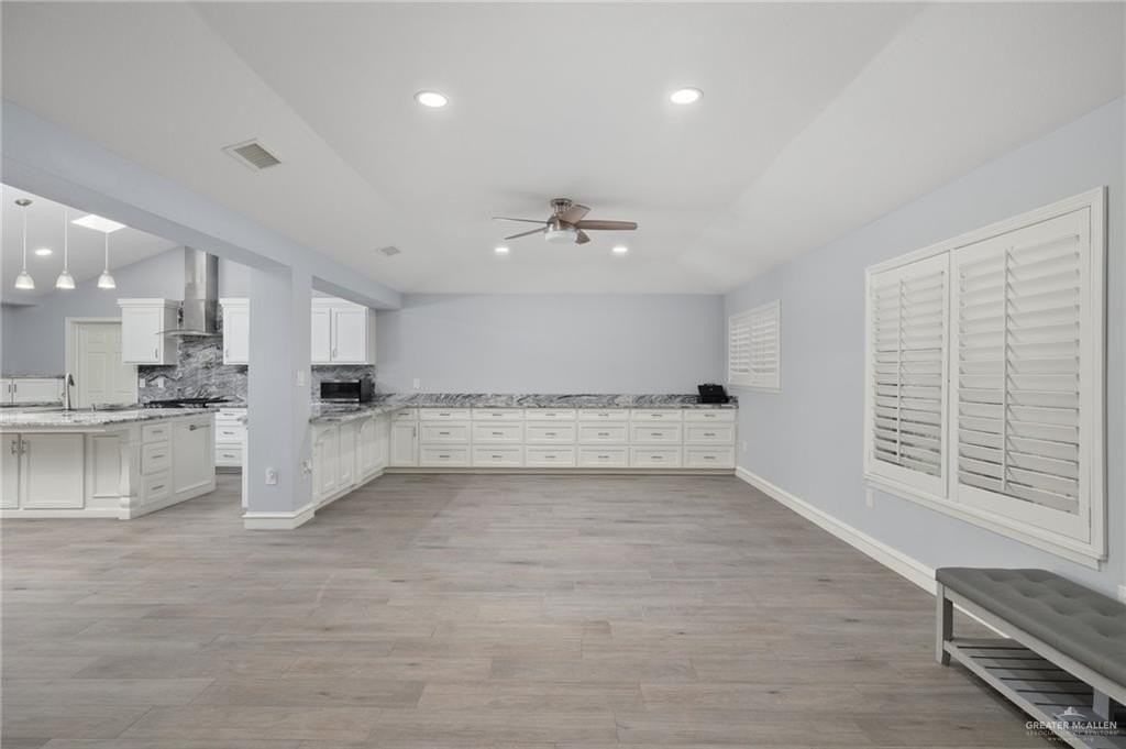 106 E Ithaca Ave - Photo 4 of 27