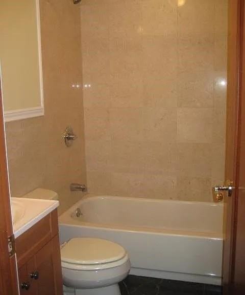 253 5th St #4 - Photo 7 of 8