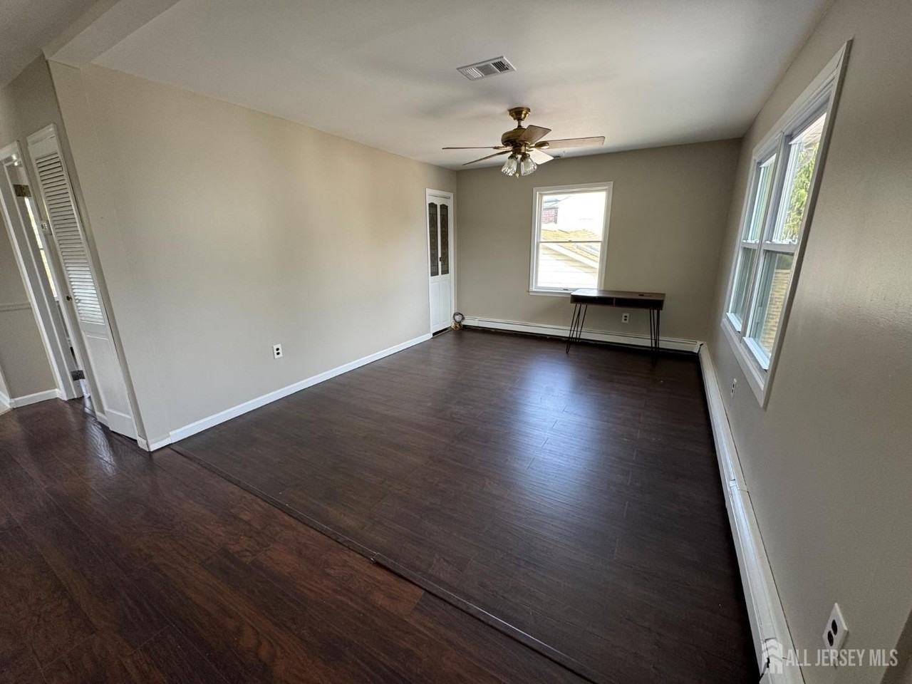 9 Scott Ave - Photo 5 of 13