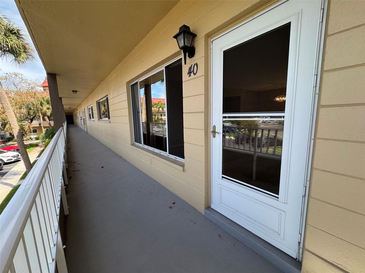 2402 Ecuadorian Way #40