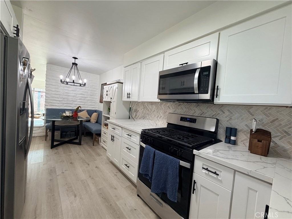 812 E Washington Ave - Photo 5 of 11