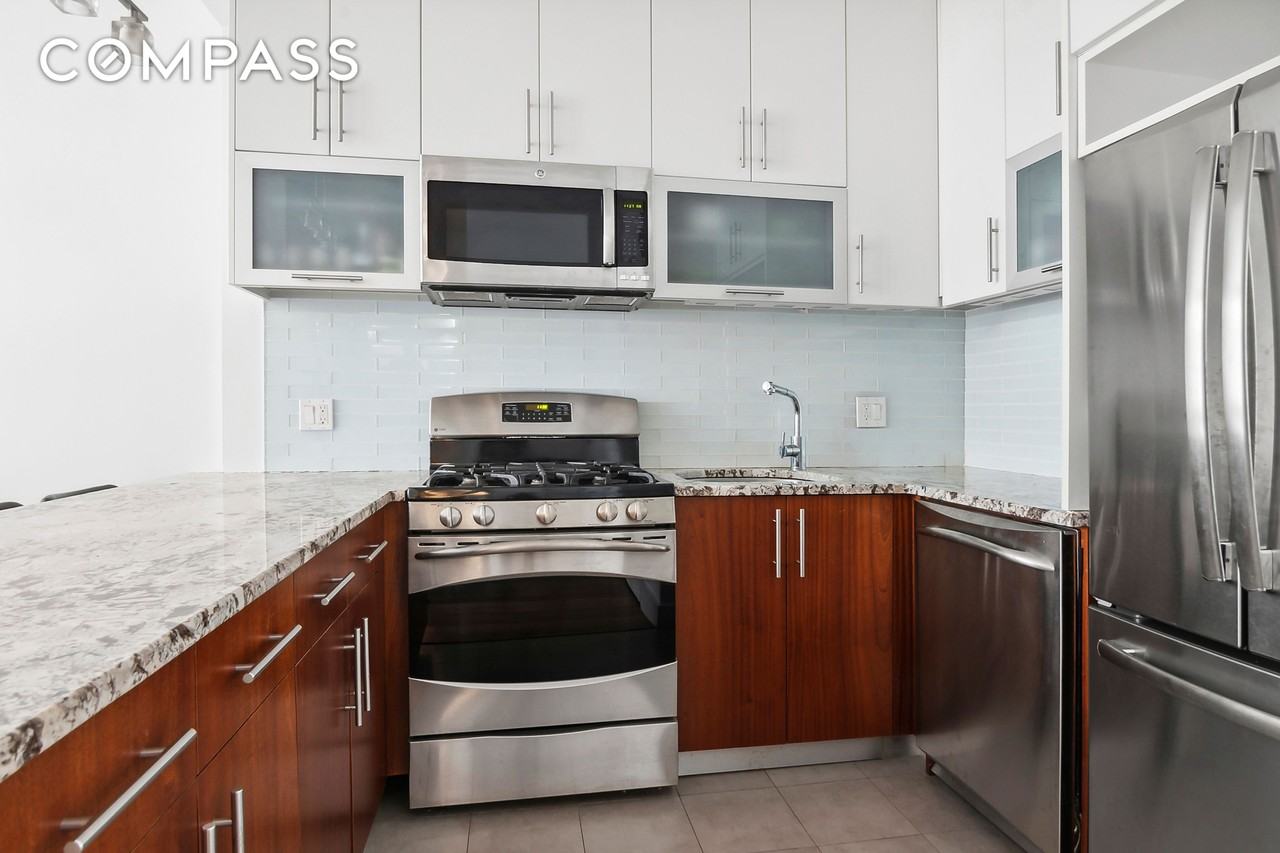 4118 27th St #4A - Photo 3 of 5