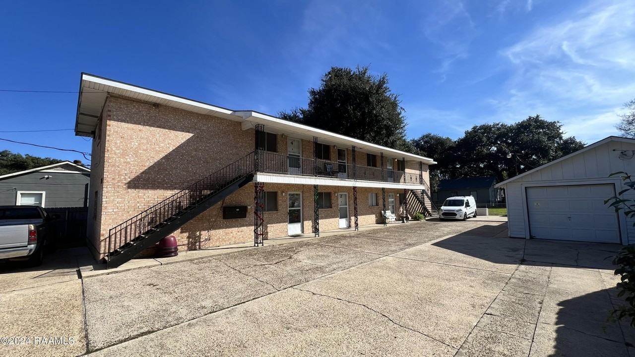 715 Harding St #5 - Photo 3 of 9