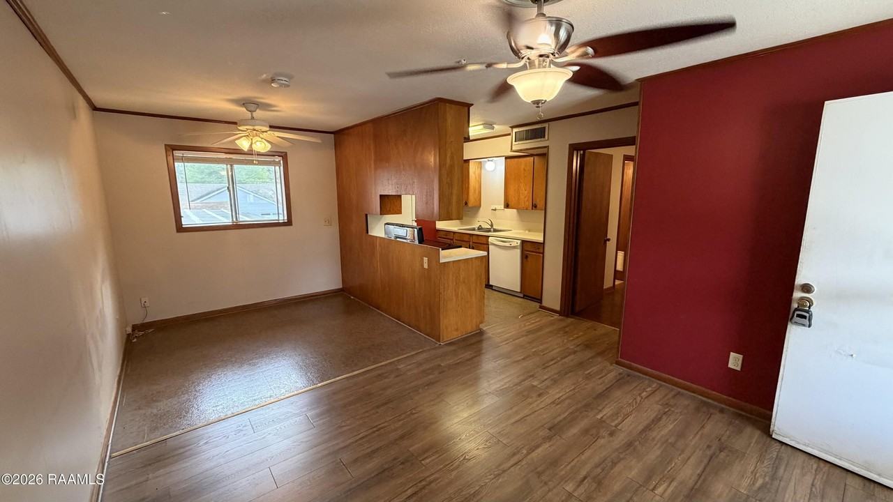 715 Harding St #5 - Photo 5 of 9