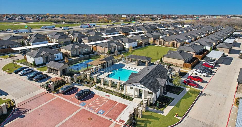 Cadia Grand Prairie Townhomes - Photo 4 of 27