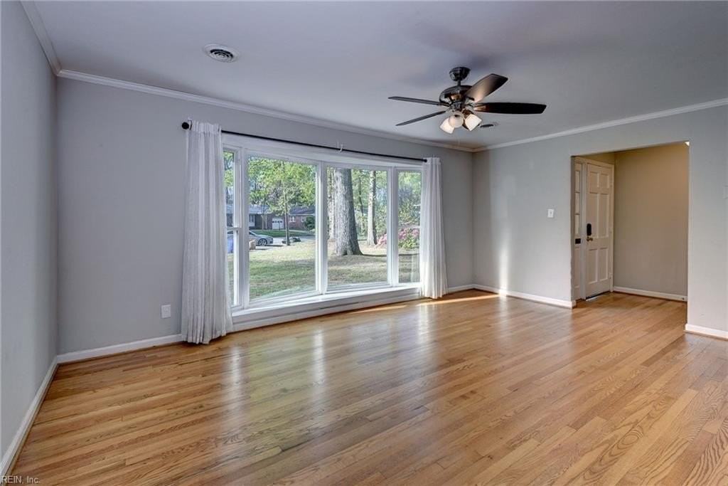 231 Shadywood Dr - Photo 7 of 34