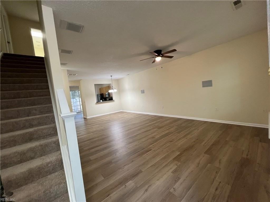 5829 Trowbridge Ct - Photo 3 of 30