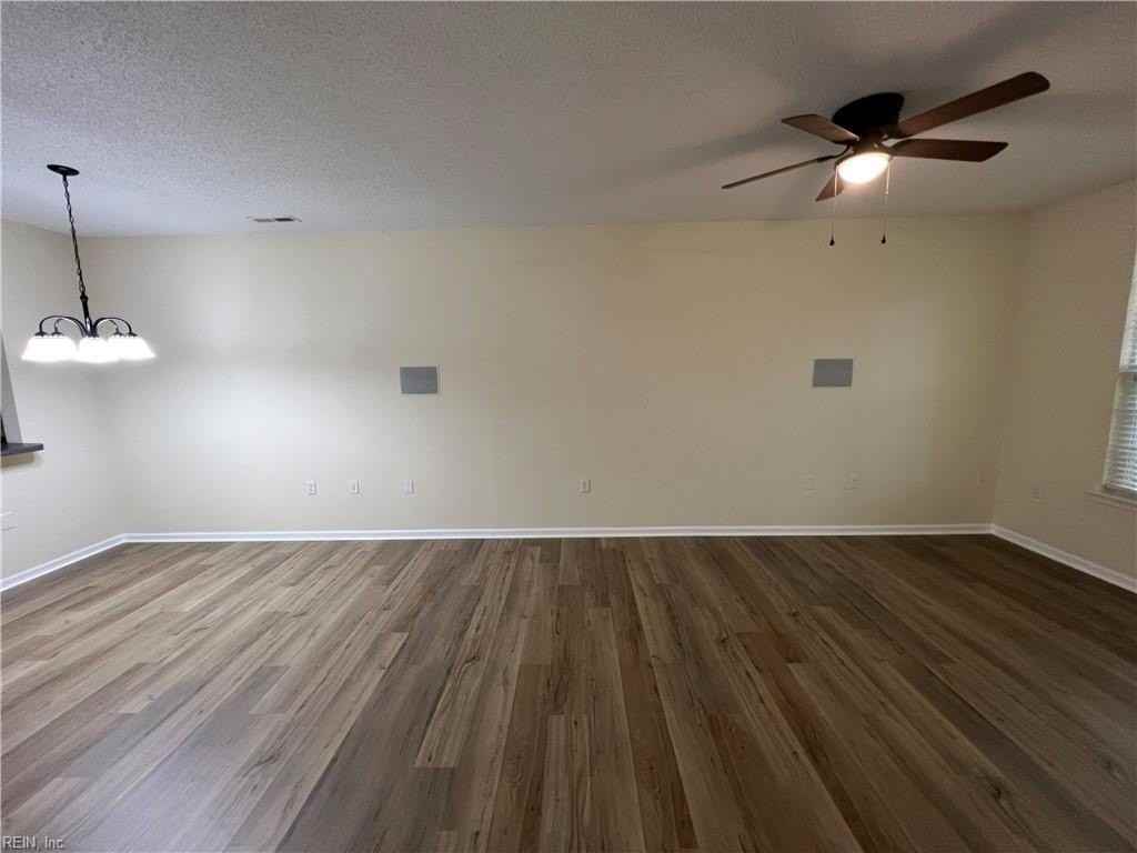 5829 Trowbridge Ct - Photo 5 of 30