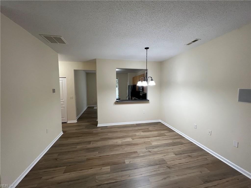 5829 Trowbridge Ct - Photo 7 of 30