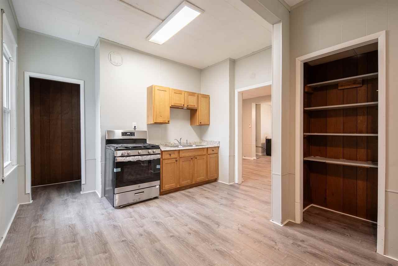 140 5th Ave #2