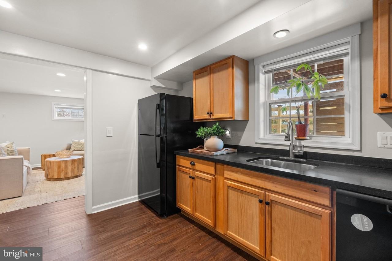1700 Dewitt Ave #1 - Photo 7 of 20