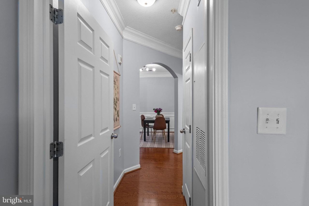 508 Sunset View Ter Se #302 - Photo 3 of 30