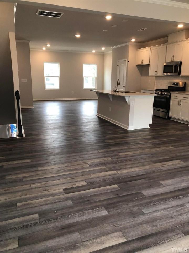 1424 Rosepine Dr - Photo 6 of 9