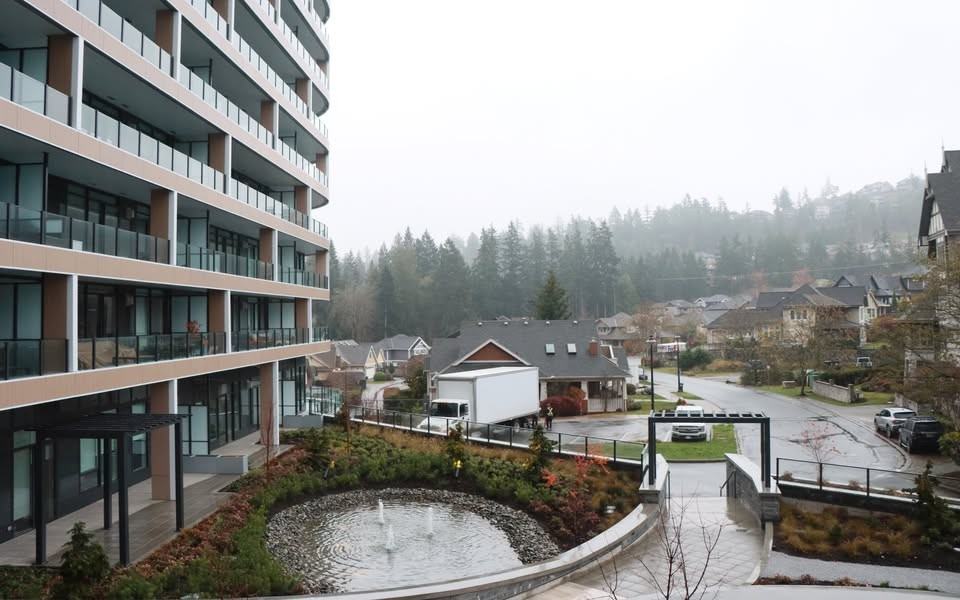 2000 Hannington Road #711 - Photo 5 of 20