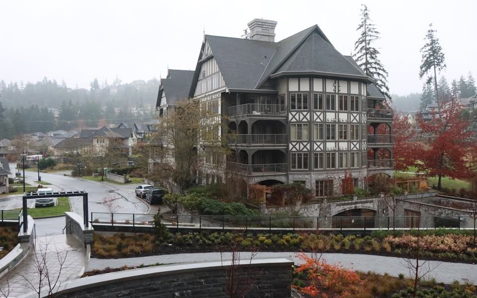 2000 Hannington Road #711 - Photo 6 of 20