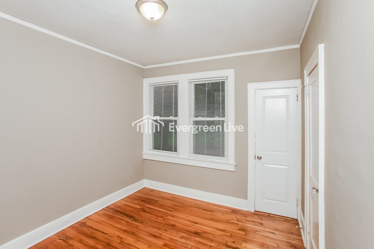 1305 Lorick Ave - Photo 5 of 14