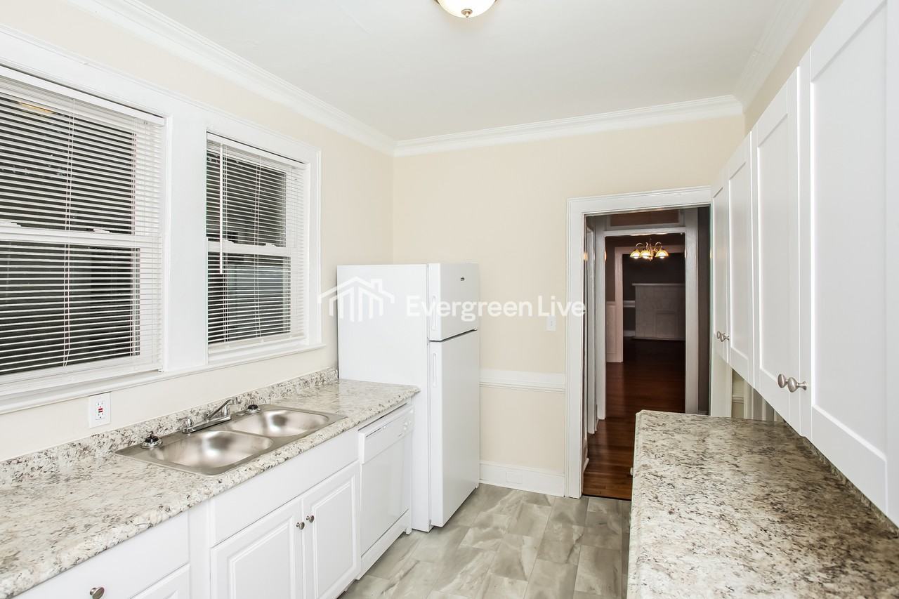 1305 Lorick Ave - Photo 6 of 14